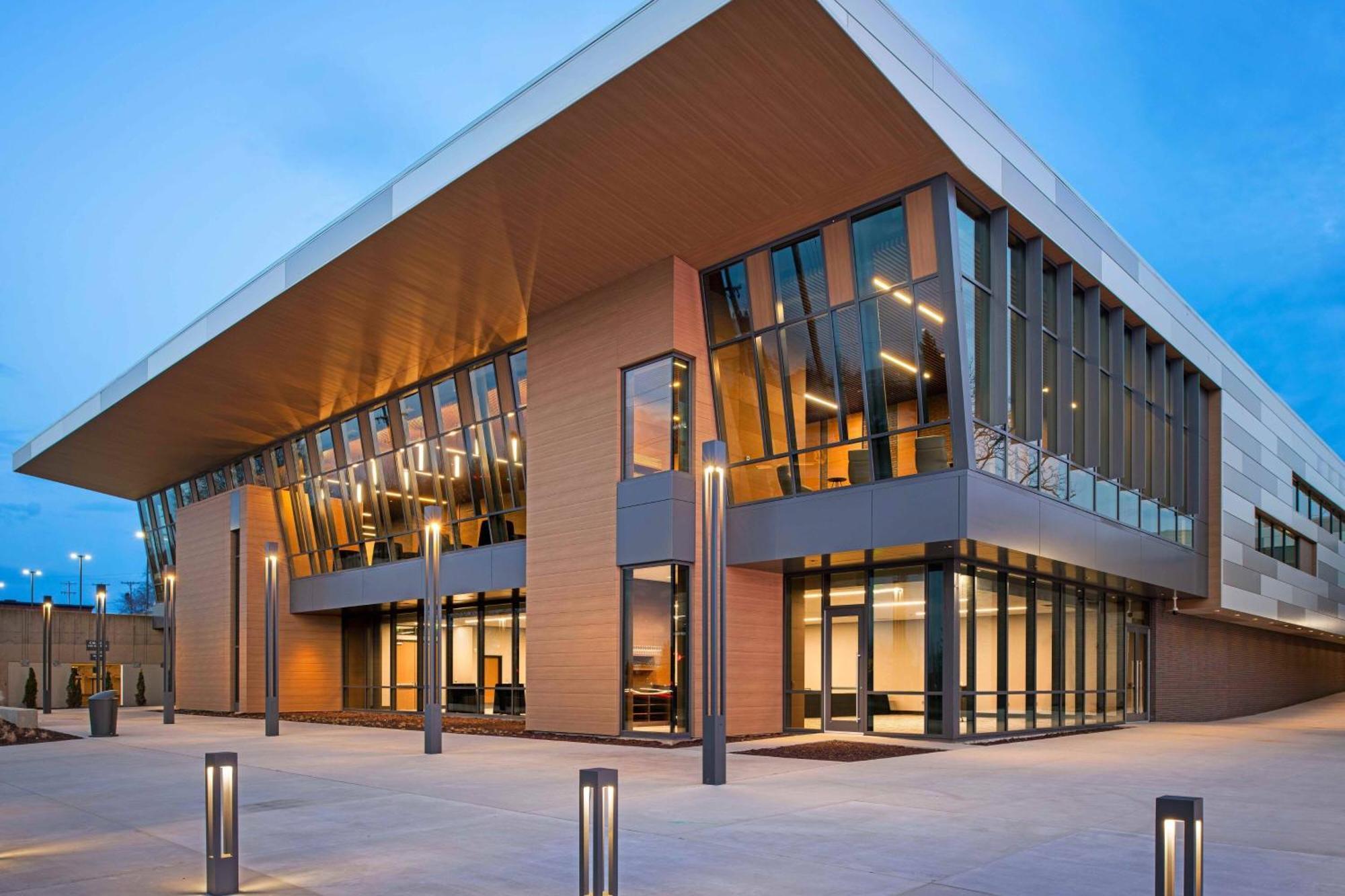 Delta Hotels By Marriott Muskegon Convention Center Bagian luar foto