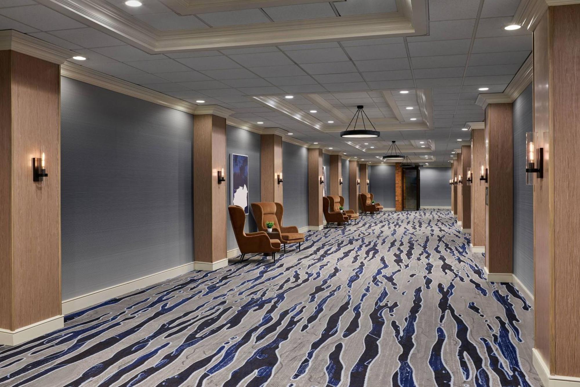 Delta Hotels By Marriott Muskegon Convention Center Bagian luar foto